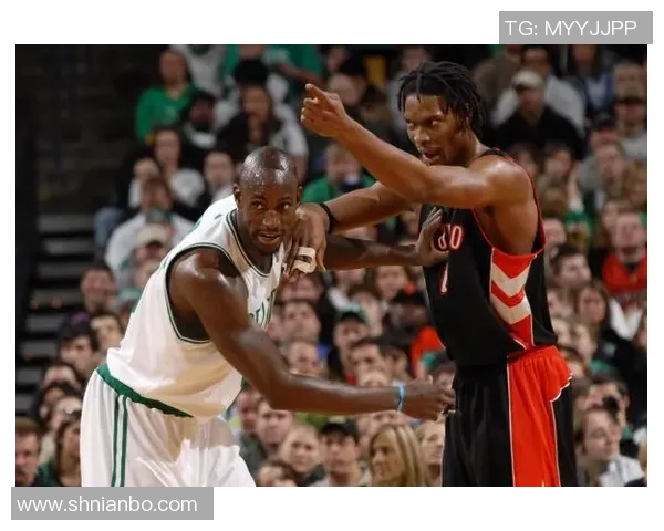 猛龙与凯尔特人G2精彩对决录像回放分析与精彩瞬间回顾 猛龙与凯尔特人G2精彩对决录像回放分析与精彩瞬间回顾